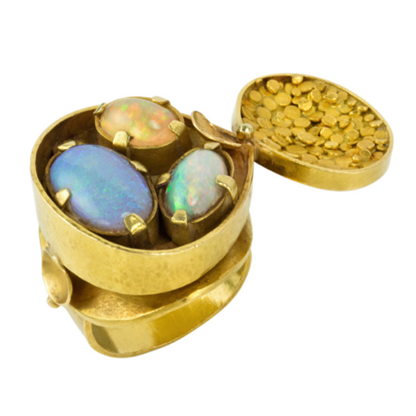 Gold-with-opals